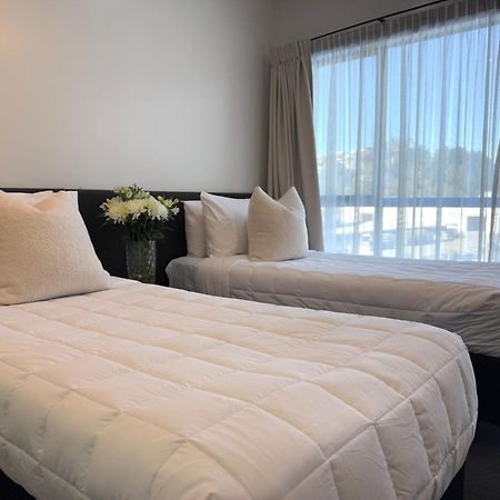 Bluewater Hotel เนเปียร์ ภายนอก รูปภาพ