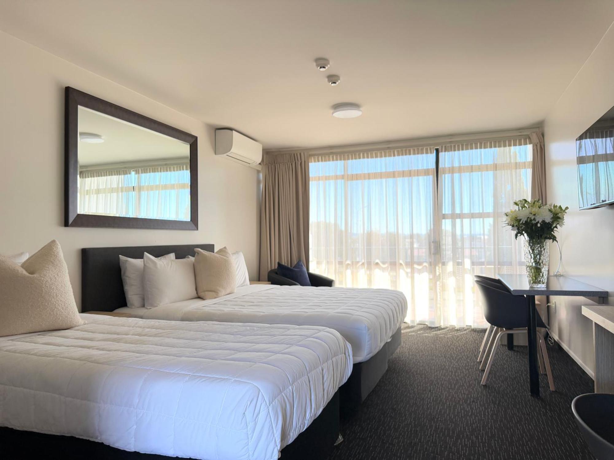 Bluewater Hotel เนเปียร์ ภายนอก รูปภาพ